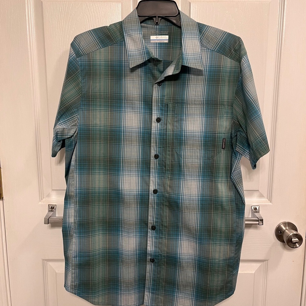 Columbia Omni-Wick Mens Medium Blue Teal Plaid Short Sleeve Button Down Shirt